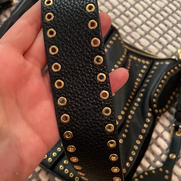 Michael Kors purse. - Picture 3 of 6